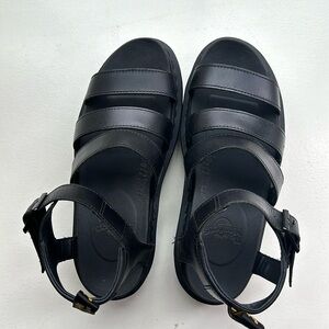 Doc Marten’s Claire. Like new. Black size 9